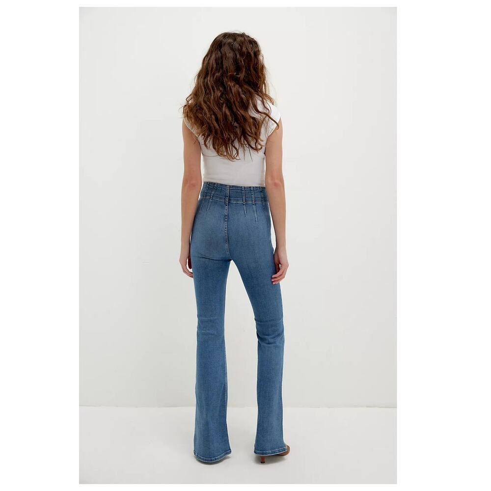 NEW Free People We the Free Jayde Flare Jeans Size 30 - Picture 3 of 13
